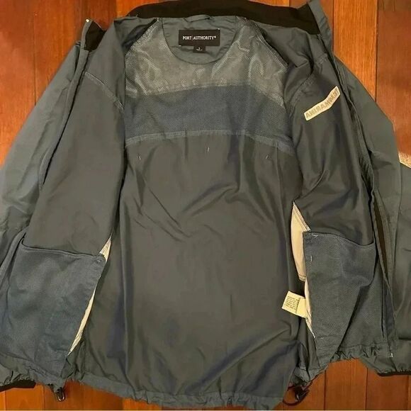 ELECTION 2025 Trump Marina Vibtage port authority men’s blue windbreaker si… - Picture 4 of 4